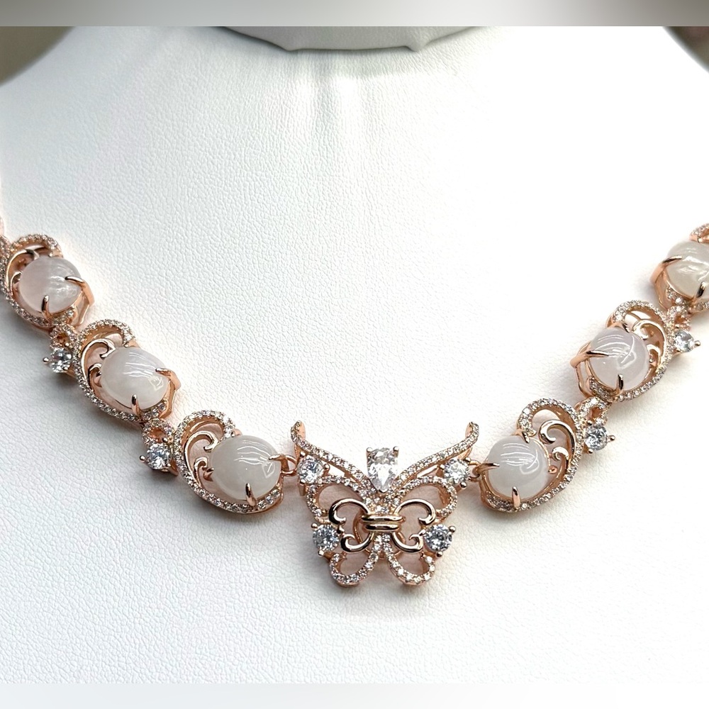 NJD3  Handmade PREMIUM WHITE NEPHRITE JADEITE Jade Butterfly Necklace 18KRG S925